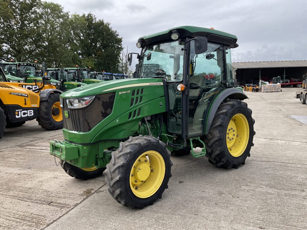 JOHN DEERE 5090GF