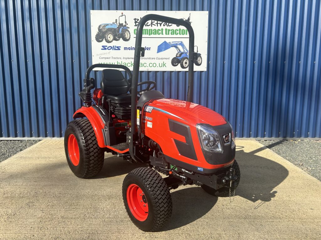 Kioti CK2810 HST 4WD Compact Tractor