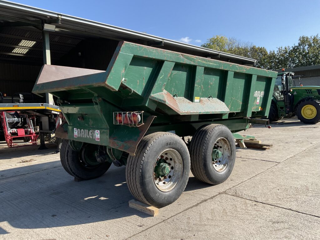 BAILEY 14T DUMP TRAILER