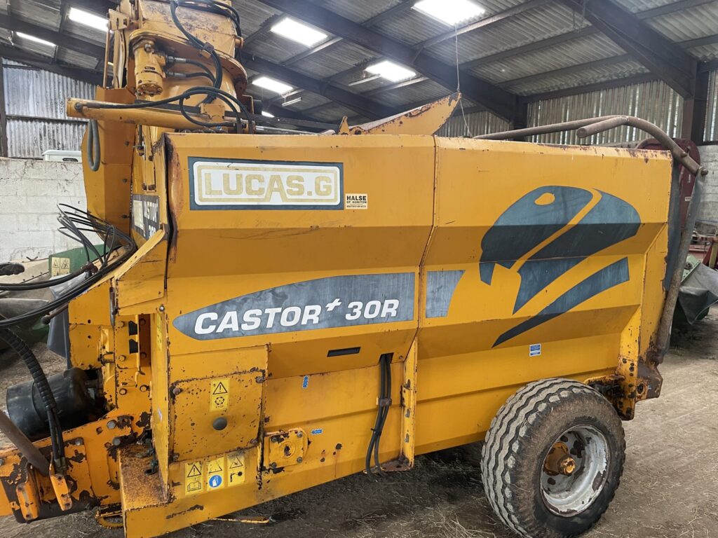 Lucas castor 30R, trailed straw blower, 2005 year, swivel shoot, cable control, GWO