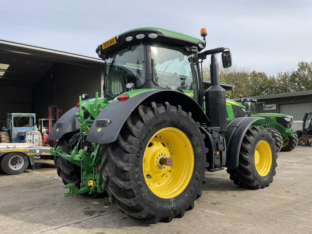 JOHN DEERE 7310R