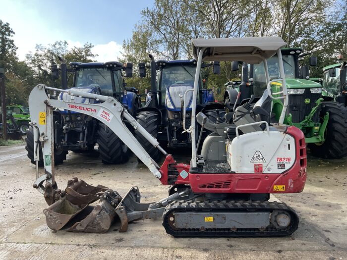 TAKEUCHI TB216