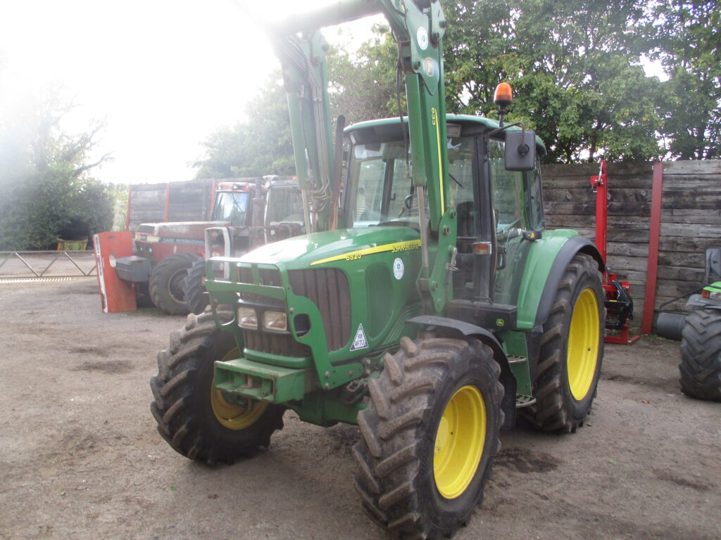 JOHN DEERE 6320SE