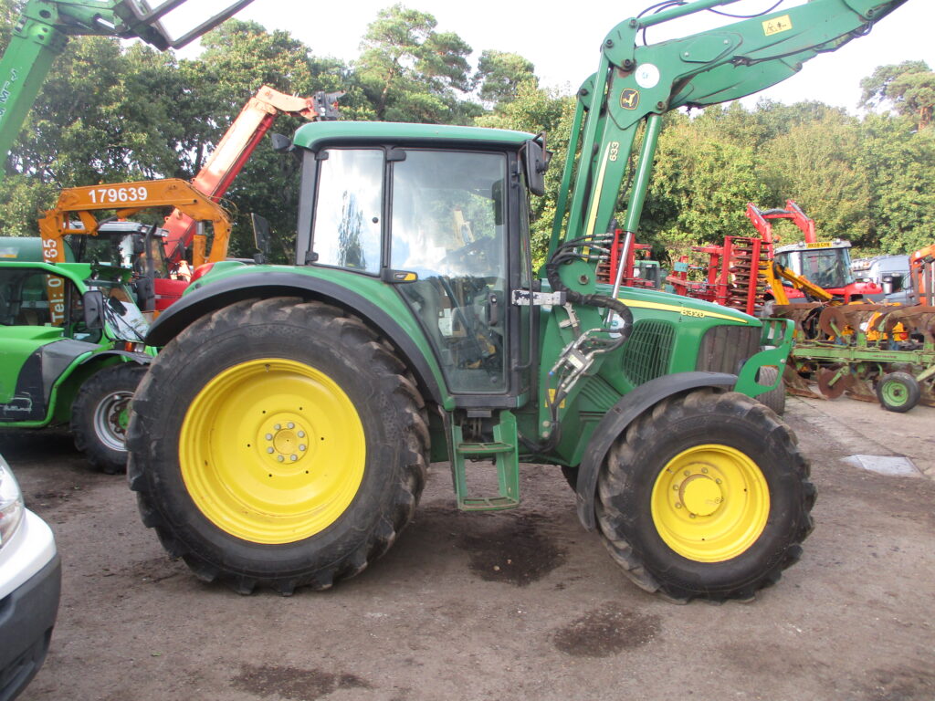 JOHN DEERE 6320SE