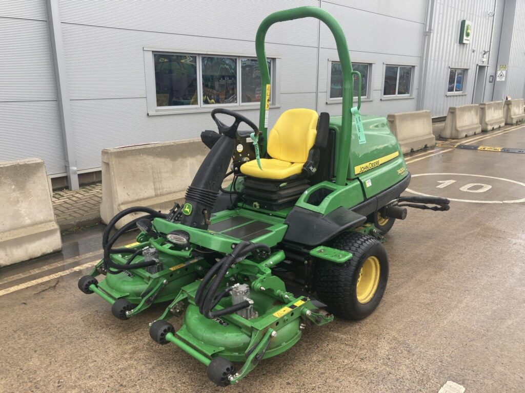 John Deere 7400A utility triple pod rotary mower