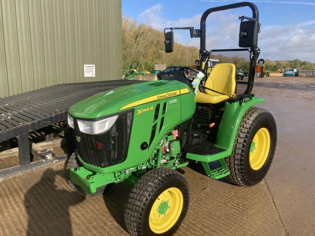 John Deere 3046R compact tractor