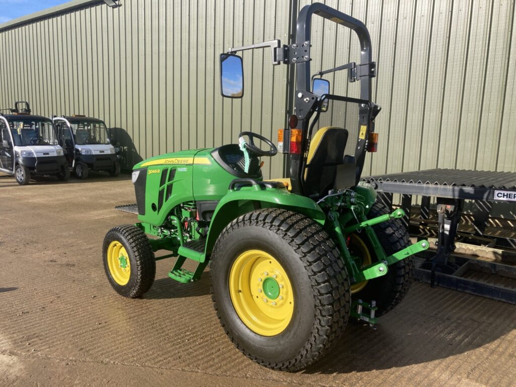 John Deere 3046R compact tractor