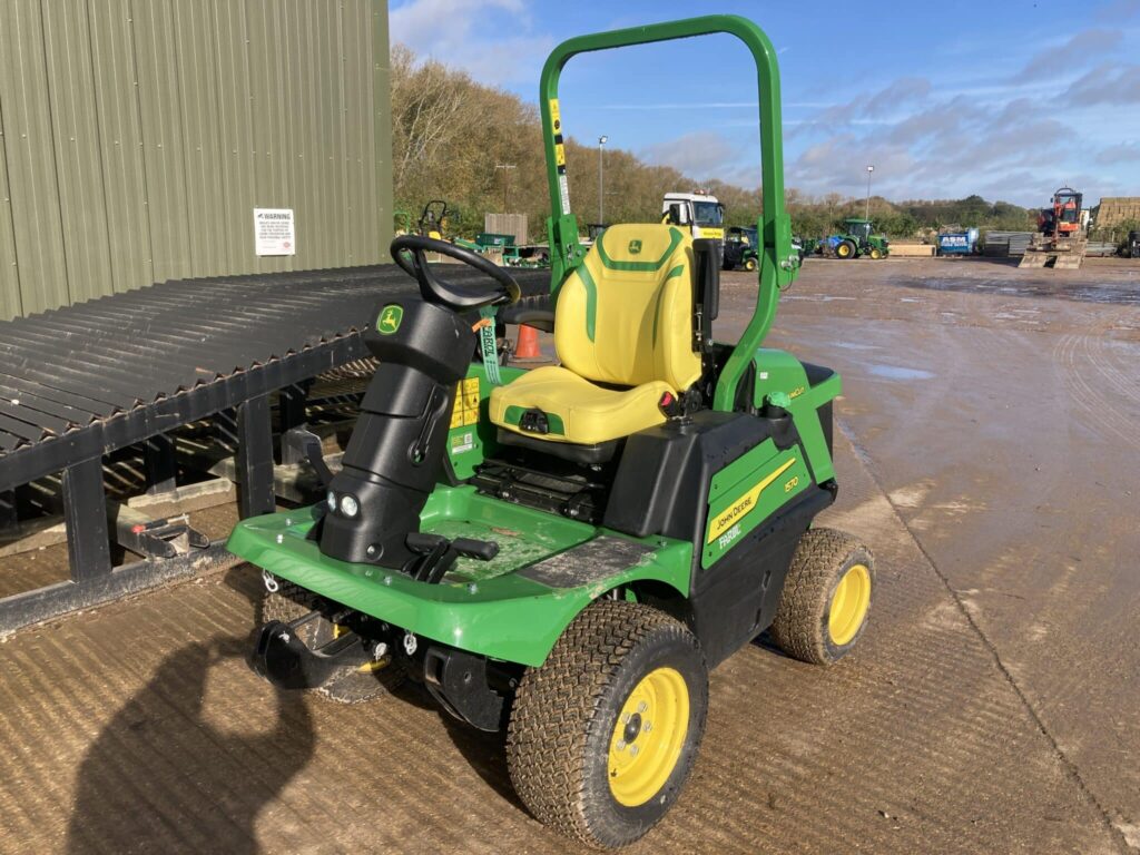 John Deere 1570 out front power unit