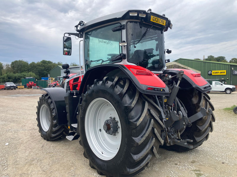 Massey Ferguson 8s.225 Exclusive