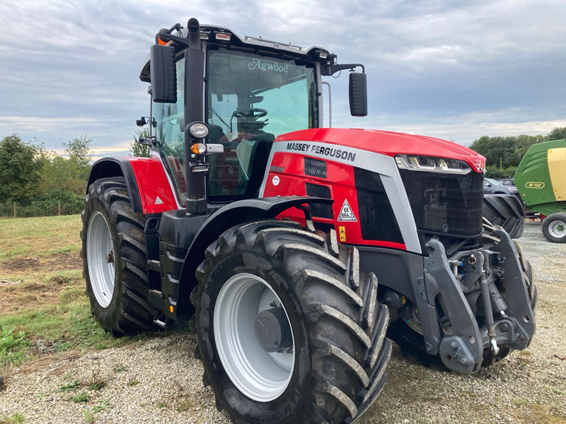 Massey Ferguson 8s.225 Exclusive