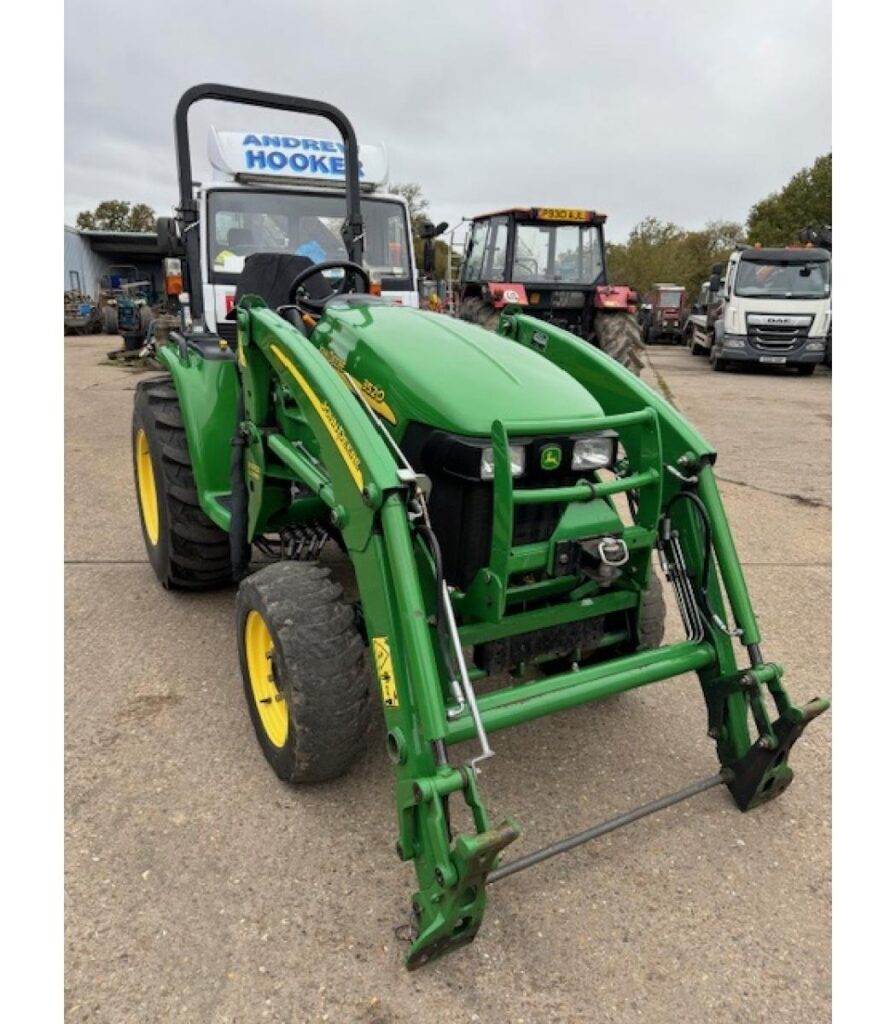 John Deere 3520 eHydro Compact