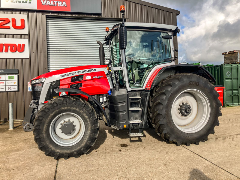 Massey Ferguson 8s.265 Dyna 7 Exclusive