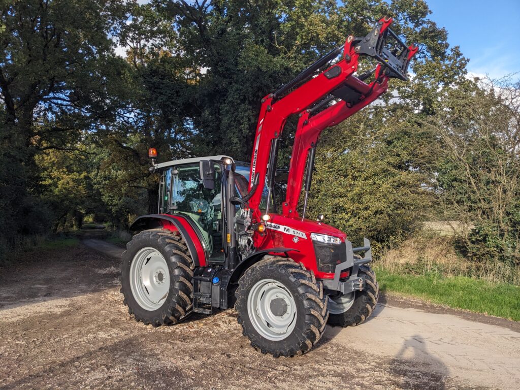 Massey Ferguson 5711