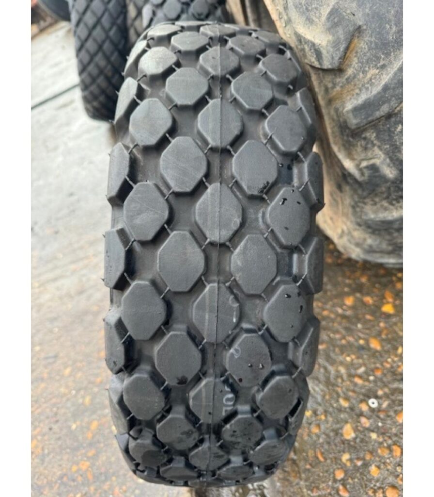 Pair of Pirelli 6.5-80-12 Tyres