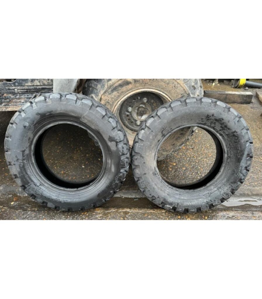 Pair of Pirelli 6.5-80-12 Tyres