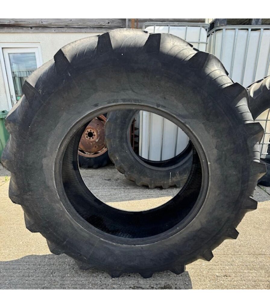 Taurus 20.8 R38 Tyre