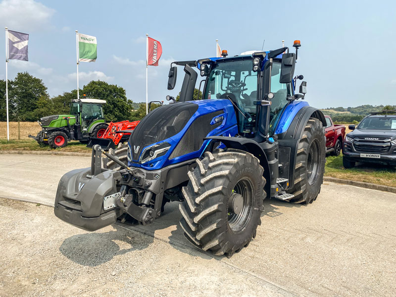 Valtra Q265