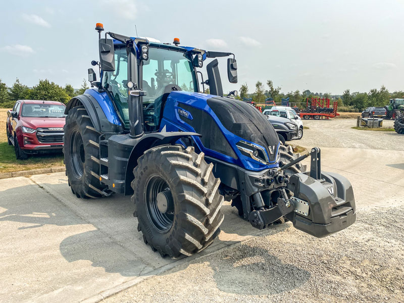 Valtra Q265