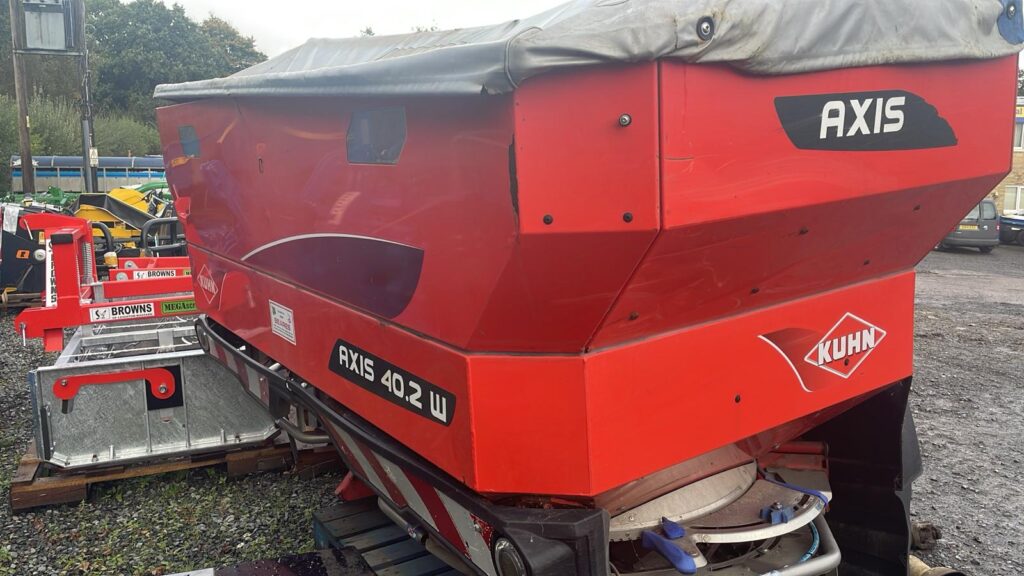 Kuhn Axis 40.2W Fertiliser Spreader