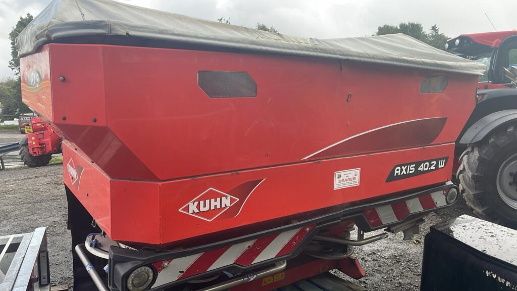 Kuhn Axis 40.2W Fertiliser Spreader