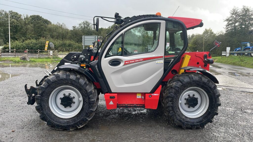 Manitou MLT635 Telehandler