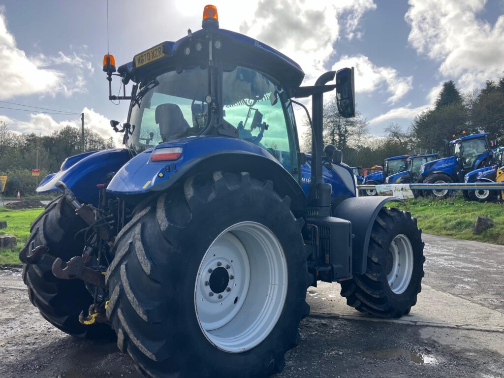 New Holland T7.225 Auto Command Tractor