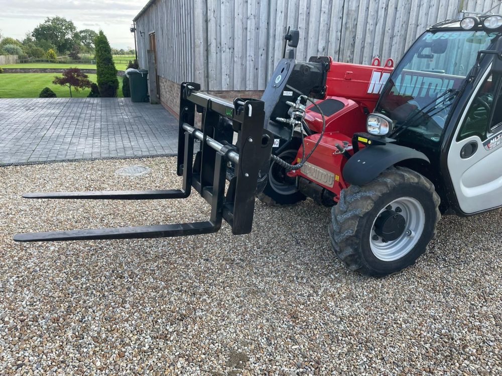 LWC Attachments – Pallet Forks