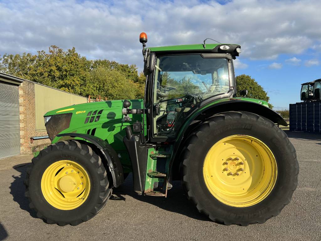 JOHN DEERE 6150 R