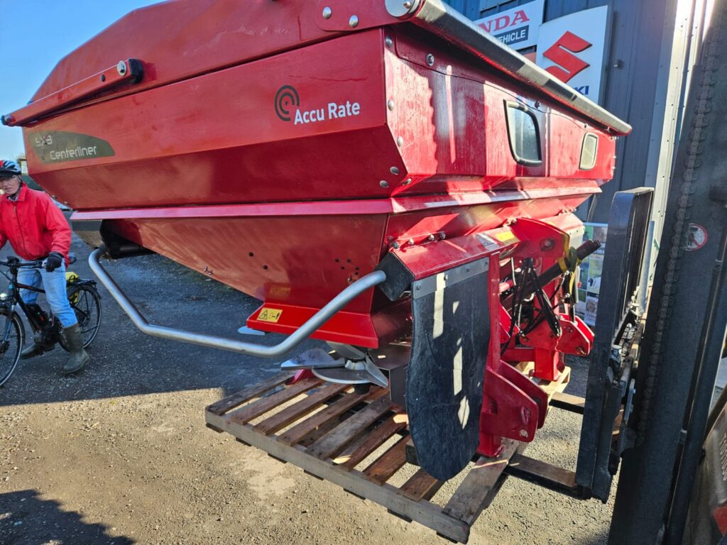 Teagle Centerliner SX3 Tractor Mounted Fertiliser Spreader