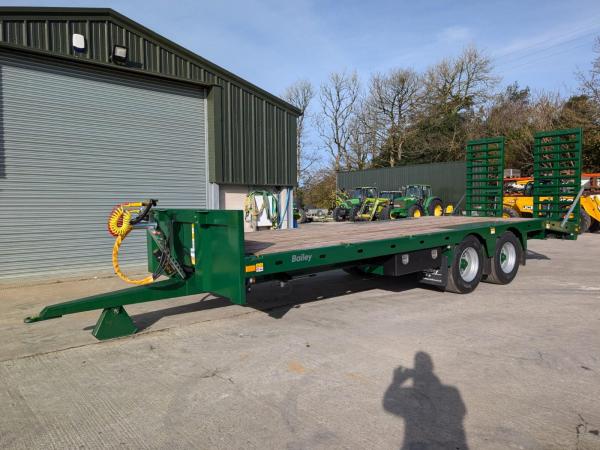 NEW BAILEY LOW LOADER TRAILER 15 TON 26FT LENGTH