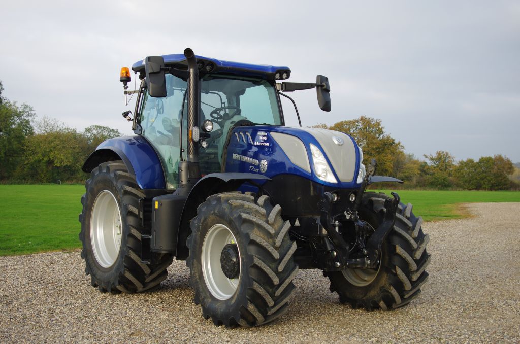 New Holland T7.225AC