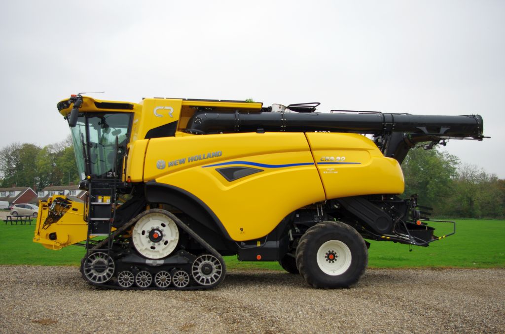 New Holland CR9.90ST