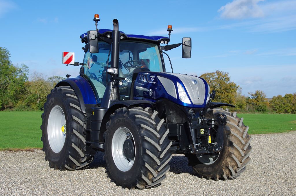 New Holland T7.300AC