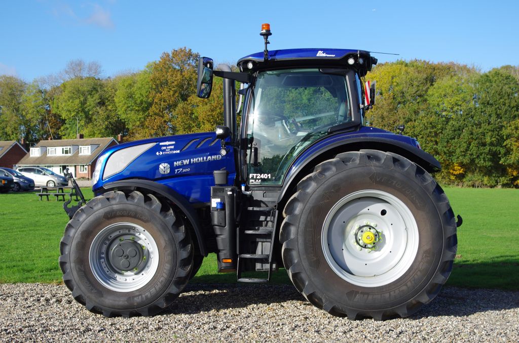 New Holland T7.300AC