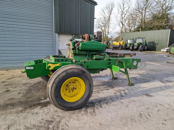 JOHN DEERE TRACTOR PULLING CHASSIS AND ENGINE