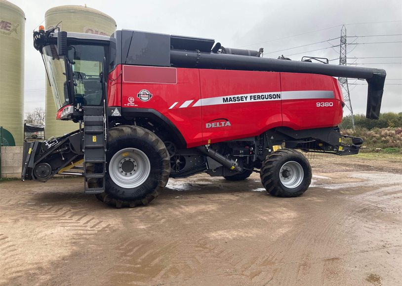 Massey Ferguson 9380 Combine