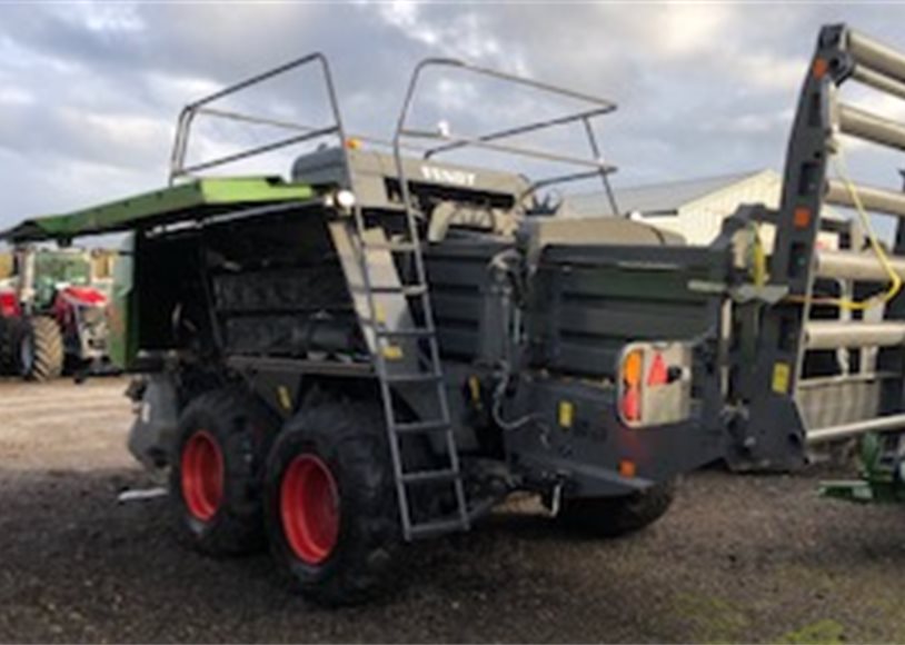 Fendt 1290 Baler (Square)