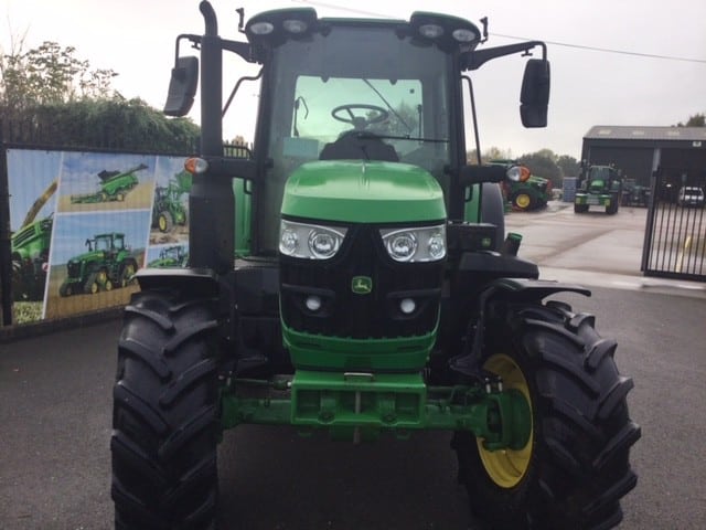 John Deere 6130M