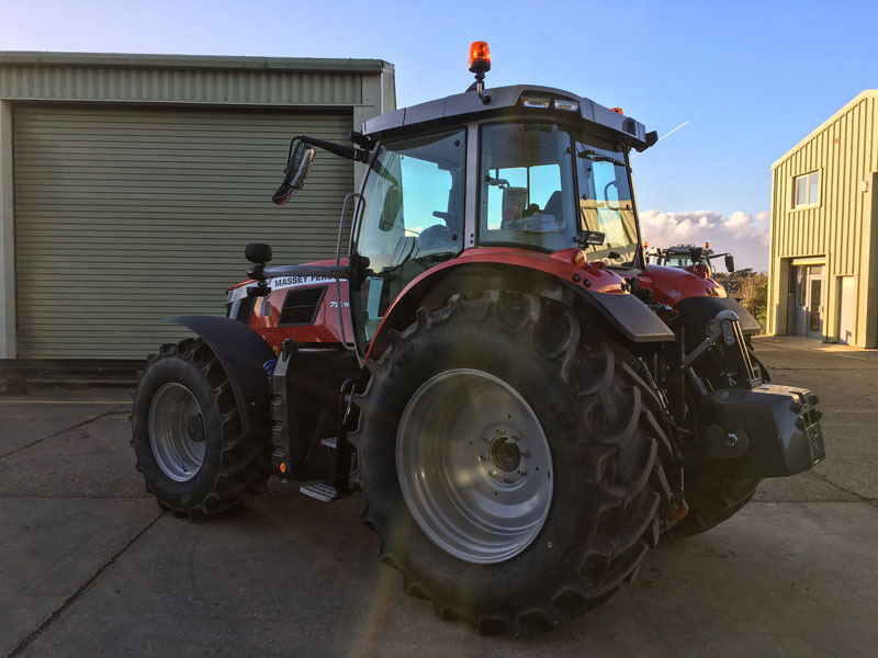 Massey Ferguson 7S.165 Dyna VT