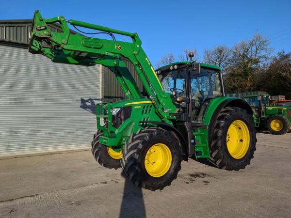 JOHN DEERE 6120M