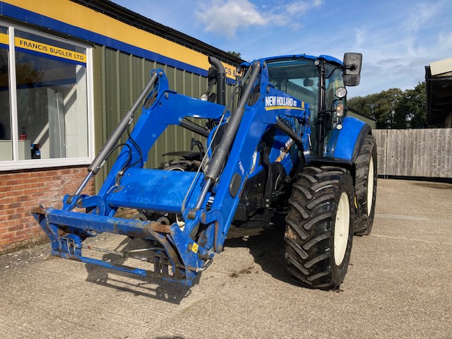 NEW HOLLAND T5.120 EC TRACTOR & LOADER