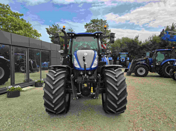 NEW HOLLAND T7.260