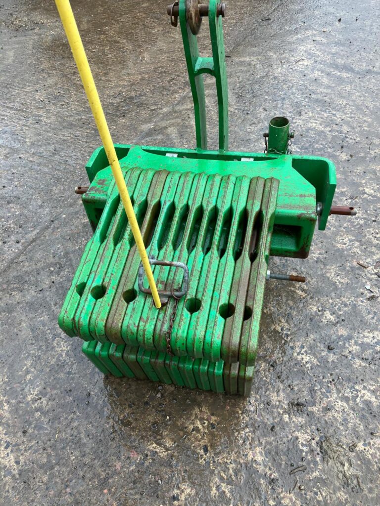 JOHN DEERE WEIGHTS & CARRIER