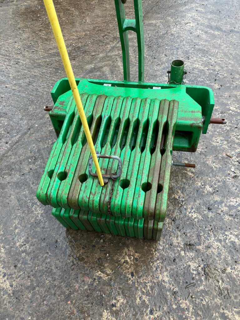 JOHN DEERE WEIGHTS & CARRIER