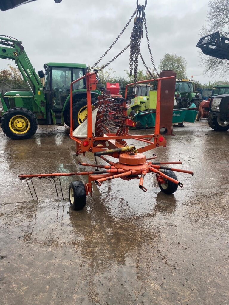 KUHN GA4101 SINGLE ROTOR RAKE