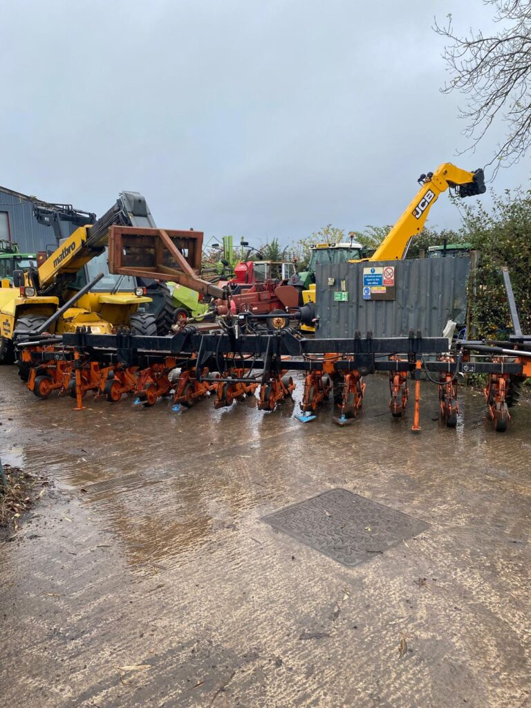 12 ROW FODDER BEET DRILL