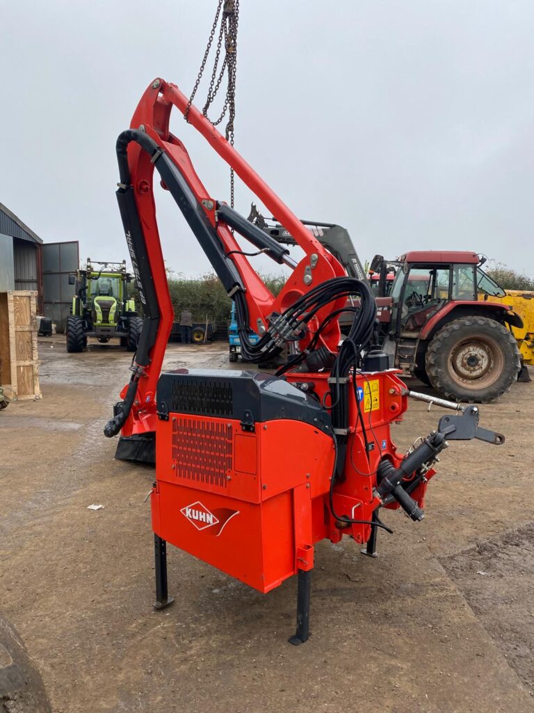 KUHN EP5757 HEDGE CUTTER