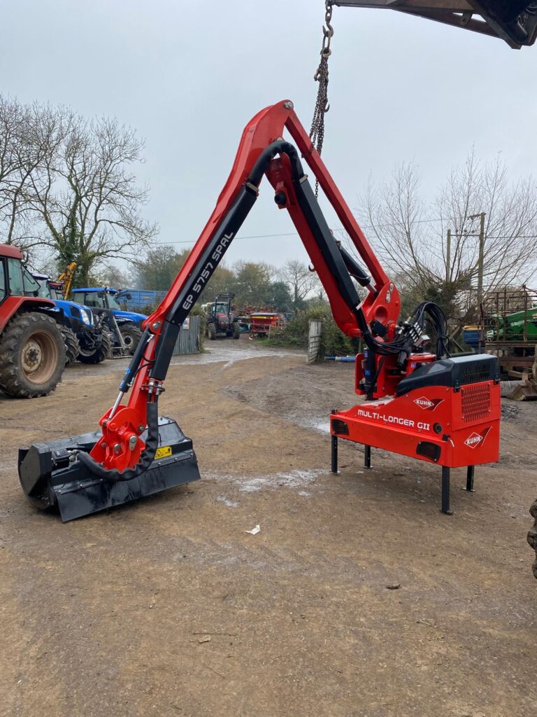 KUHN EP5757 HEDGE CUTTER