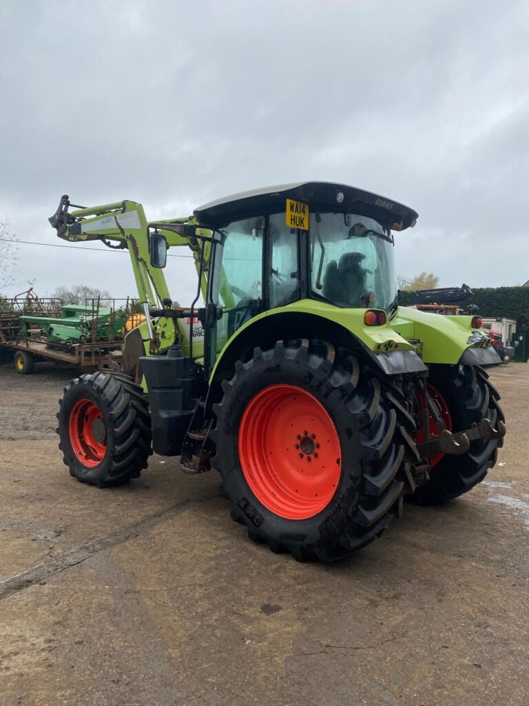 CLAAS ARION 620 C/W LOADER