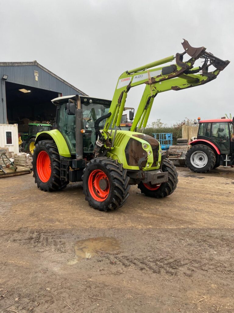 CLAAS ARION 620 C/W LOADER